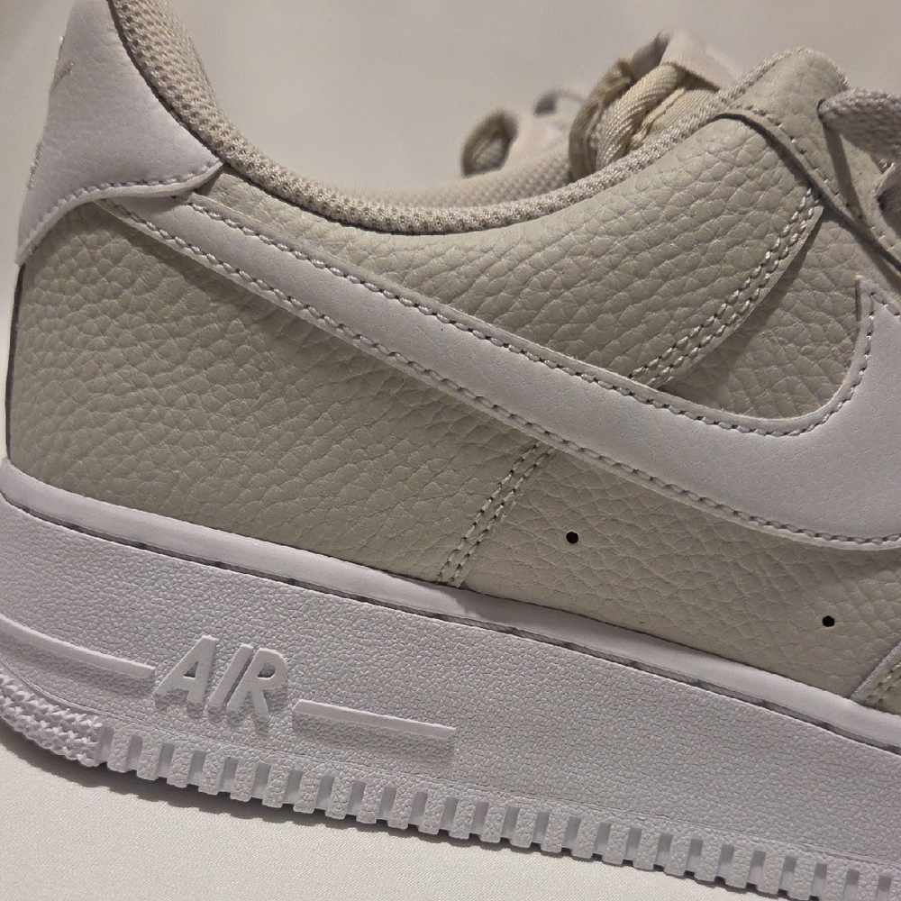 NIKE AIR FORCE 1 '07 MEN's CASUAL SHOE LIGHT BONE - WHITE AUTHENTIC NEW IN BOX - Picture 6 of 9